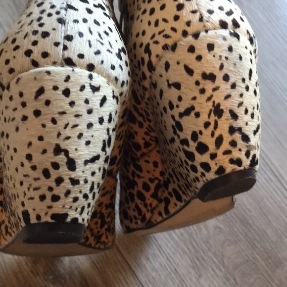 Matisse Teddy Ankle Cowhide Wedge Booties sz7.5 - Picture 8 of 15